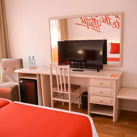 Lloret Vibe Affiliated By Fergus (adults Only) Hotell Lloret de Mar