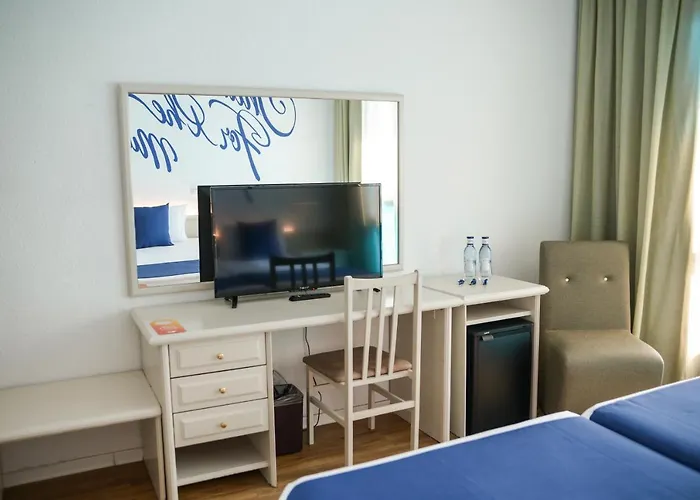 Lloret Vibe Affiliated By Fergus (adults Only) 4* 滨海略雷特