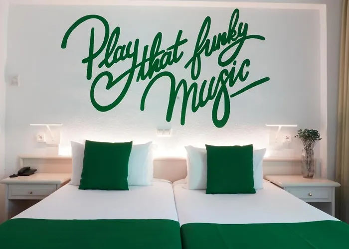 酒店 Lloret Vibe Affiliated By Fergus (adults Only) 滨海略雷特
